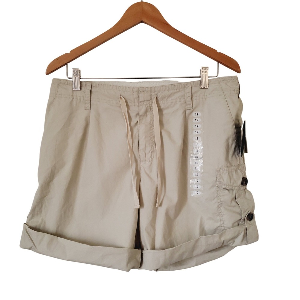 NWT Liz Claiborne Womens 12 Beige Cargo Roll Up Shorts Pockets Travel Cotton